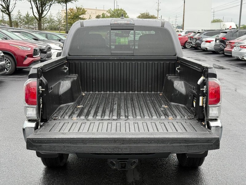 Toyota Tacoma 4WD Vehicle Image 07
