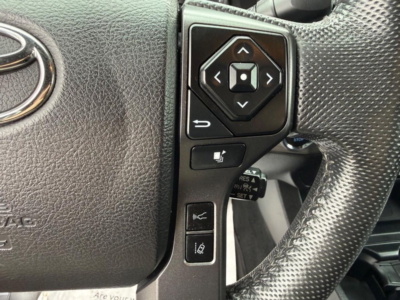 Toyota Tacoma 4WD Vehicle Image 14