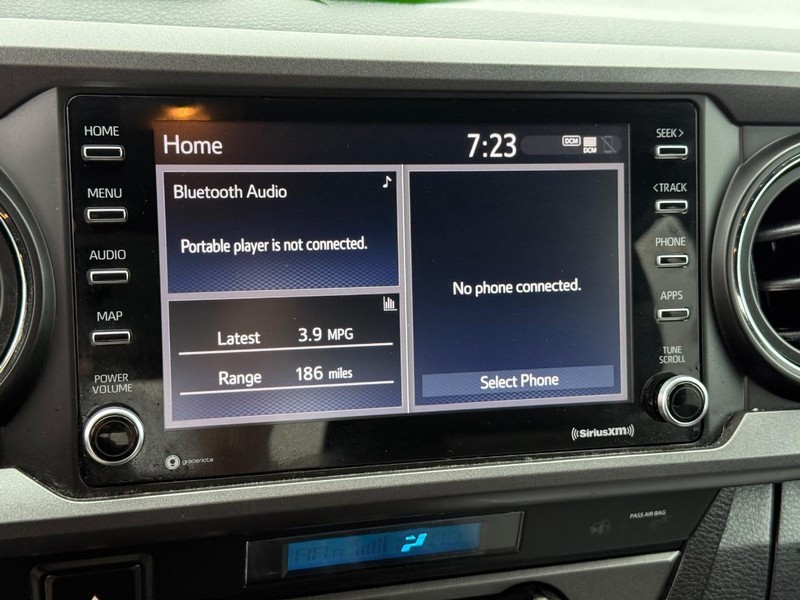 Toyota Tacoma 4WD Vehicle Image 16
