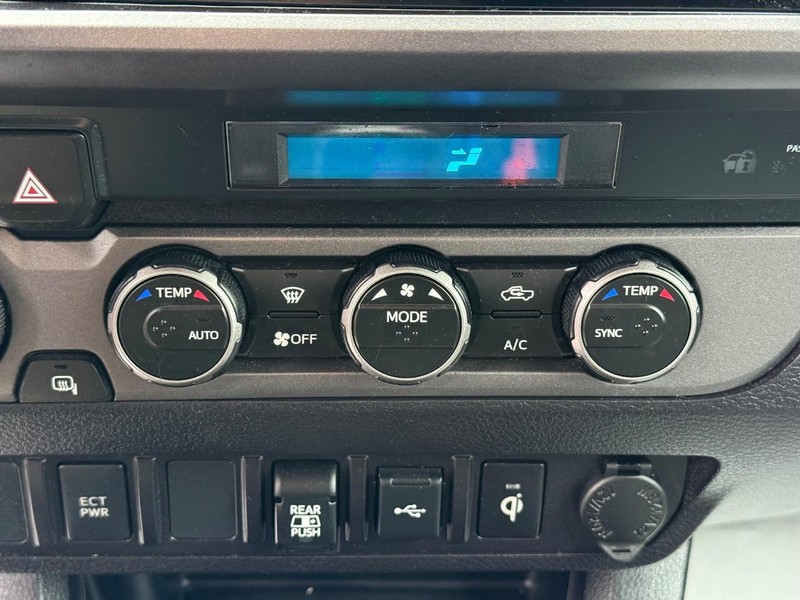 Toyota Tacoma 4WD Vehicle Image 18