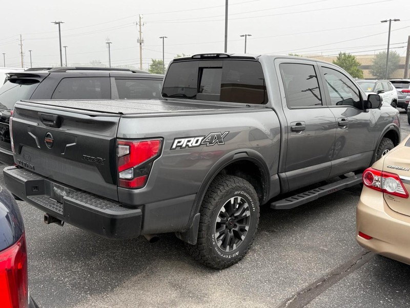 Nissan Titan Vehicle Image 04