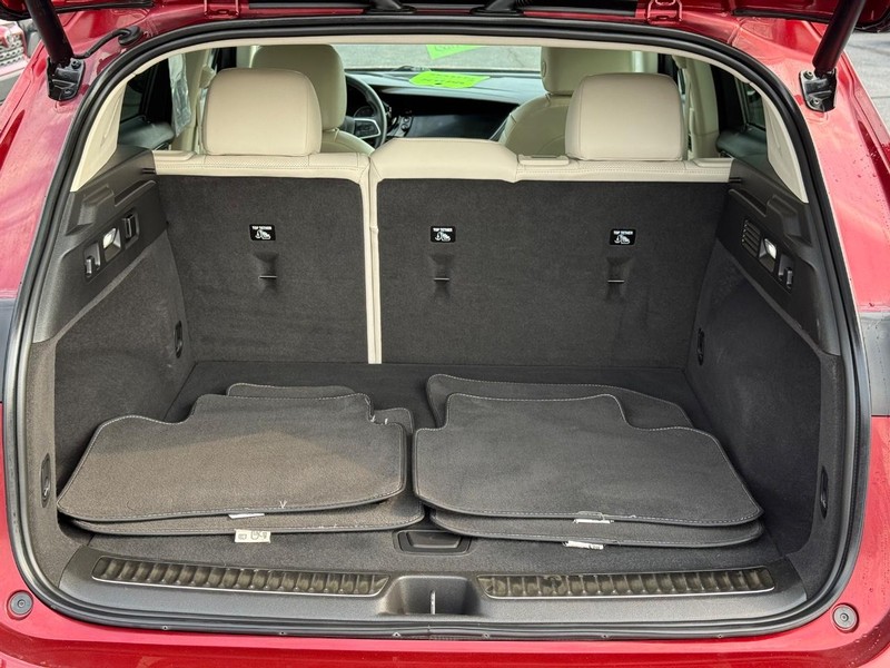 Buick Envision Vehicle Full-screen Gallery Image 07