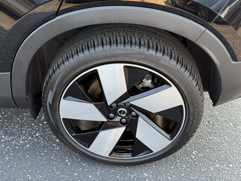 Volvo C40 Recharge Pure Electric Vehicle Image 06
