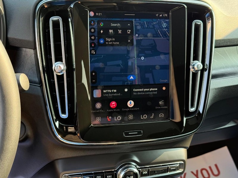 Volvo C40 Recharge Pure Electric Vehicle Image 16