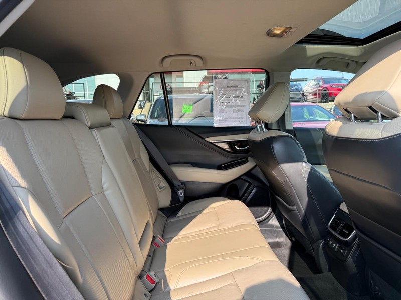 Subaru Outback Vehicle Image 11