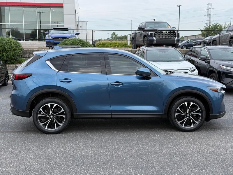 Mazda CX-5 Vehicle Image 02