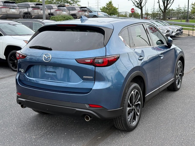 Mazda CX-5 Vehicle Image 03
