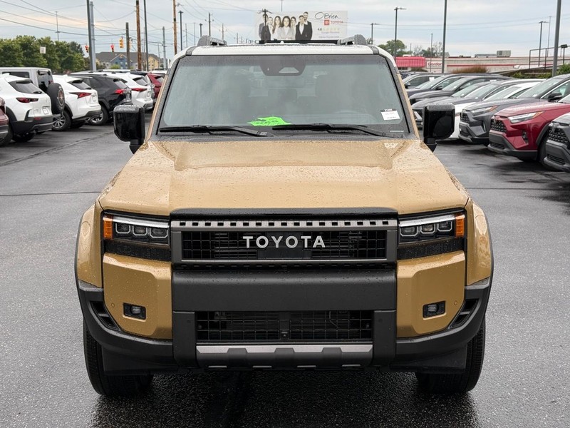 Toyota Land Cruiser Vehicle Image 10