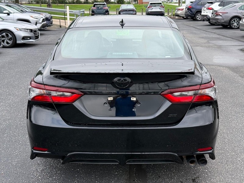 Toyota Camry Vehicle Image 04