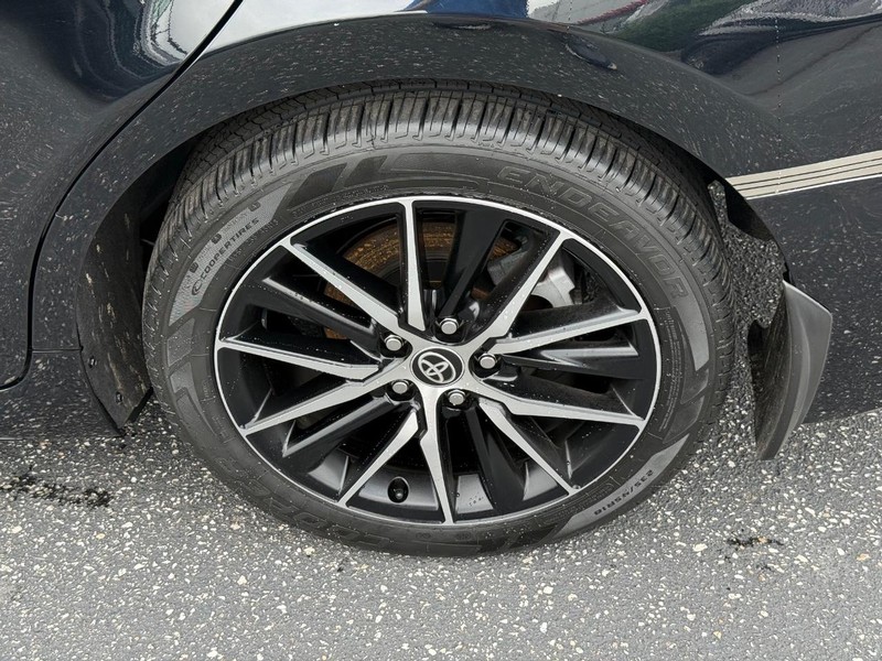 Toyota Camry Vehicle Image 06