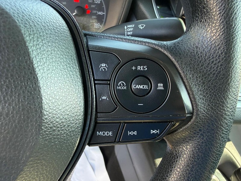 Toyota Corolla Vehicle Full-screen Gallery Image 14