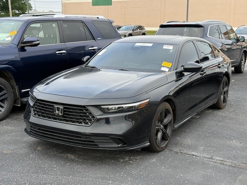 Honda Accord Hybrid Vehicle Image 02
