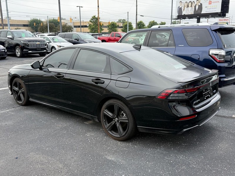 Honda Accord Hybrid Vehicle Image 03