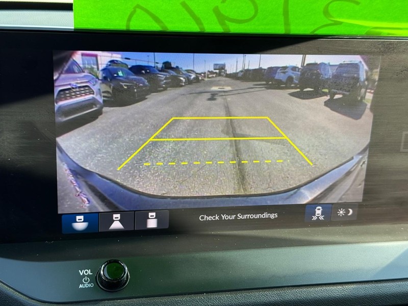 Honda Accord Hybrid Vehicle Full-screen Gallery Image 19