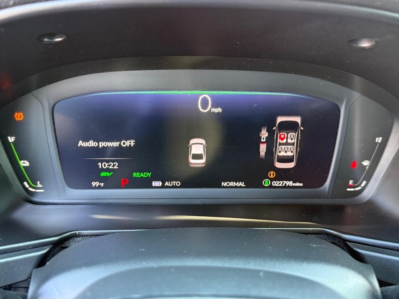 Honda Accord Hybrid Vehicle Full-screen Gallery Image 24