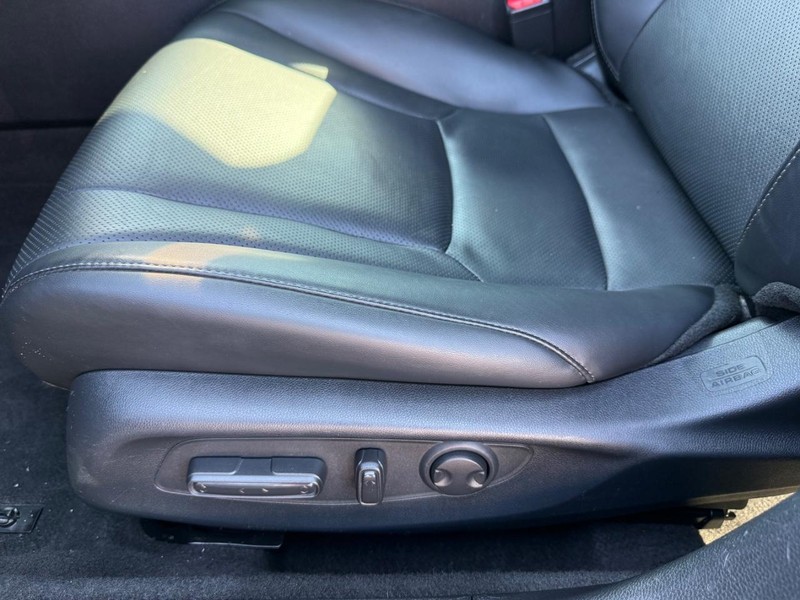 Honda Accord Hybrid Vehicle Full-screen Gallery Image 27