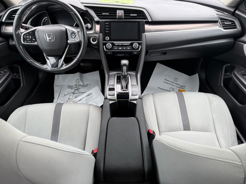Honda Civic Sedan Vehicle Image 12