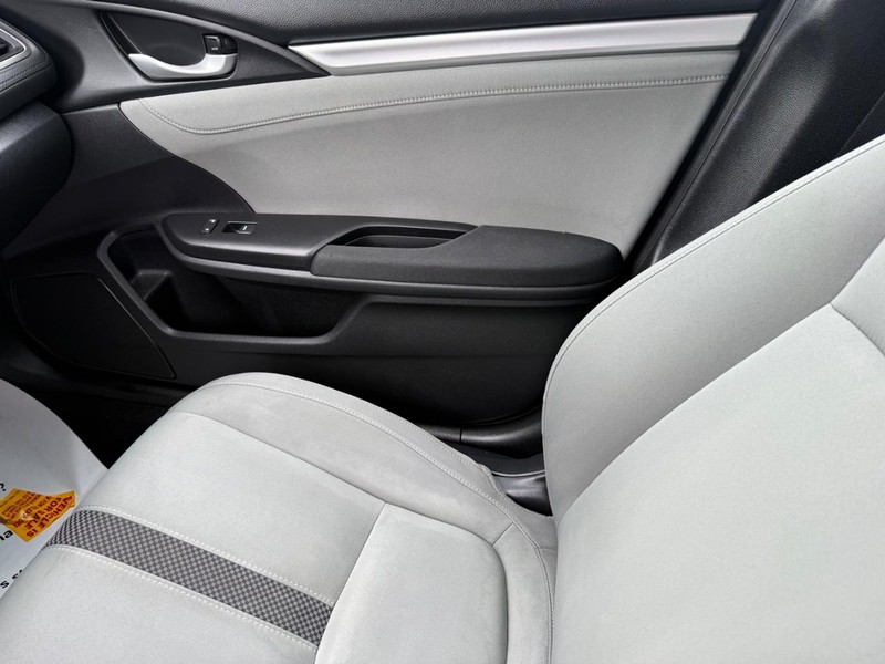 Honda Civic Sedan Vehicle Image 21