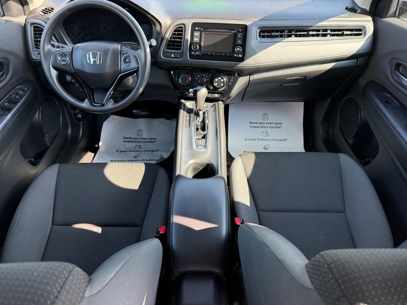 Honda HR-V Vehicle Image 11