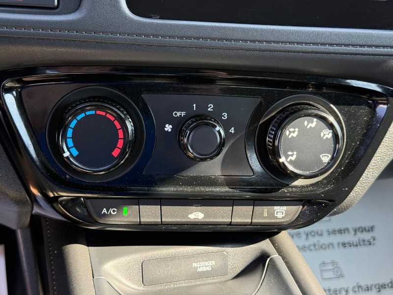 Honda HR-V Vehicle Image 17