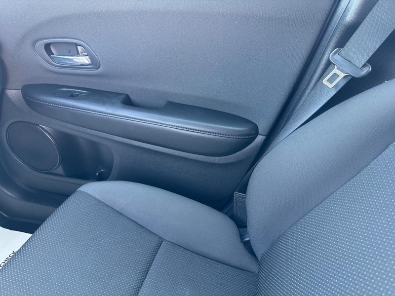 Honda HR-V Vehicle Image 19