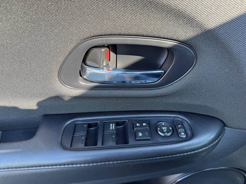 Honda HR-V Vehicle Image 22