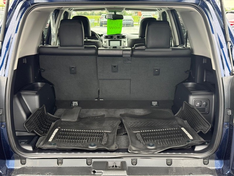 Toyota 4Runner Vehicle Image 06
