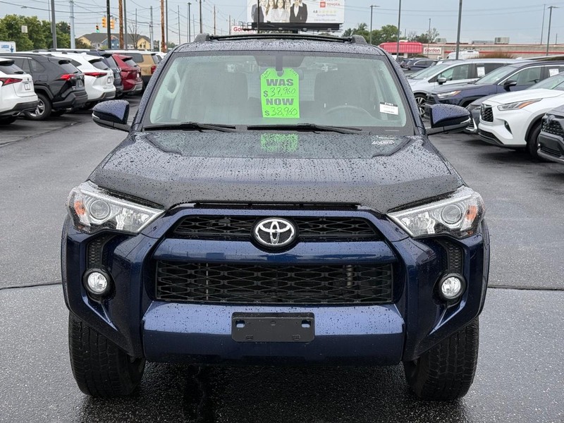 Toyota 4Runner Vehicle Image 08