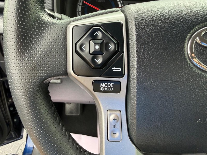 Toyota 4Runner Vehicle Image 13