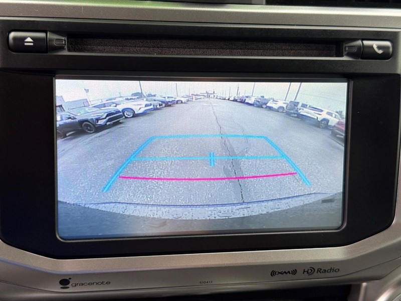 Toyota 4Runner Vehicle Image 17