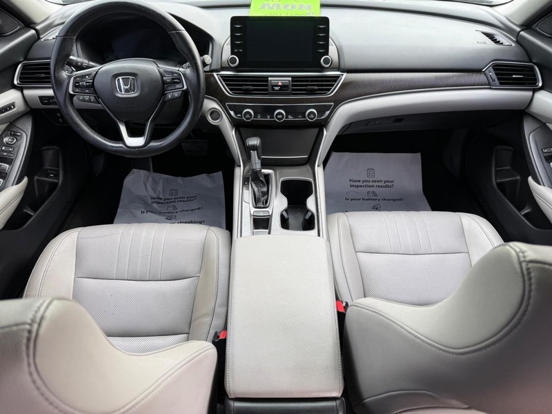 Honda Accord Sedan Vehicle Image 12