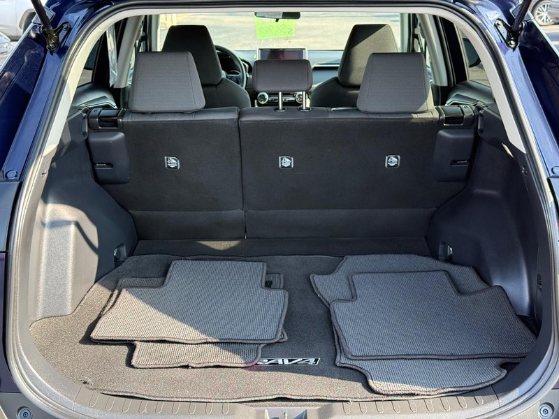 Toyota RAV4 Vehicle Image 07