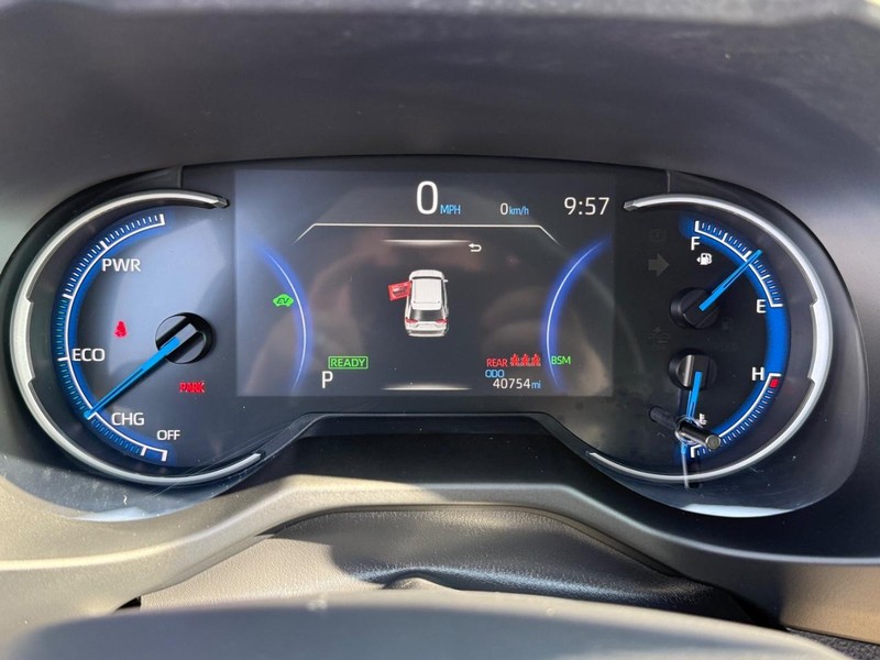 Toyota RAV4 Vehicle Image 21