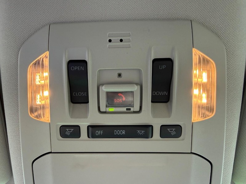 Toyota Highlander Vehicle Image 24