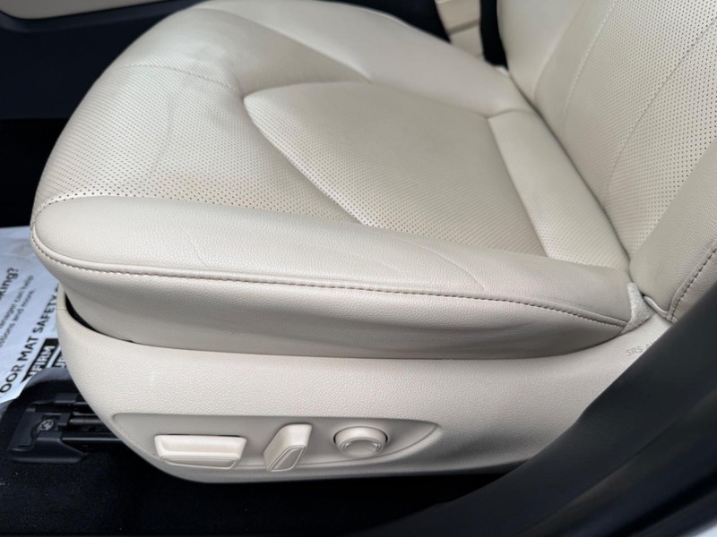 Toyota Highlander Vehicle Image 28