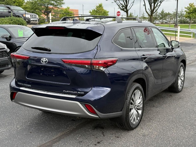 Toyota Highlander Vehicle Image 03
