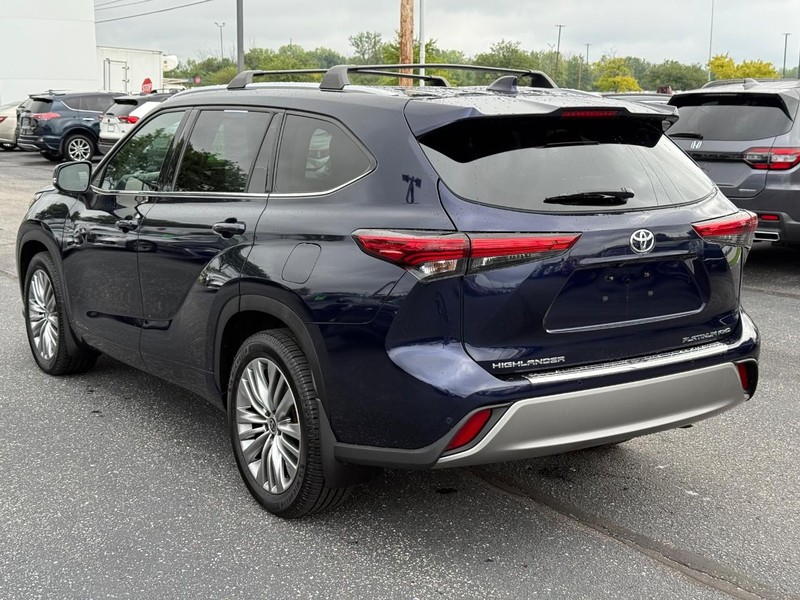 Toyota Highlander Vehicle Image 05