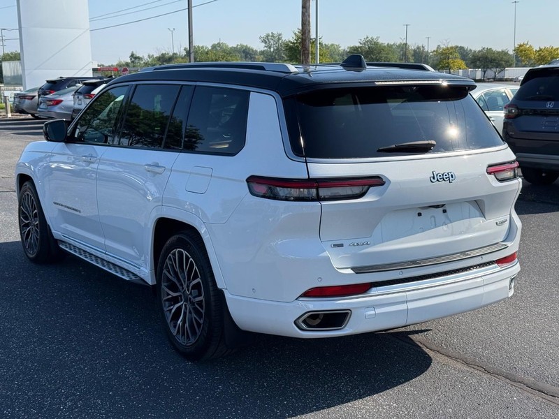 Jeep Grand Cherokee L Vehicle Image 05