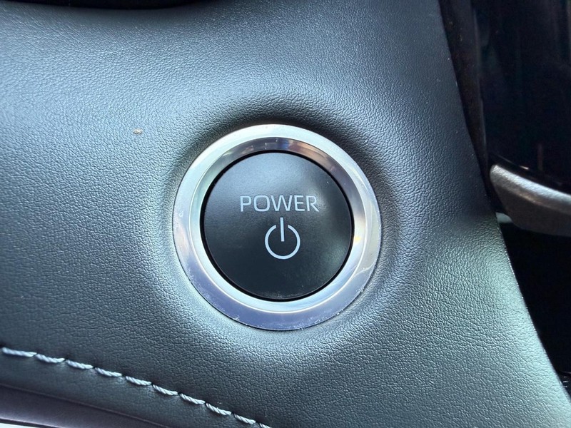 Toyota Highlander Vehicle Image 17