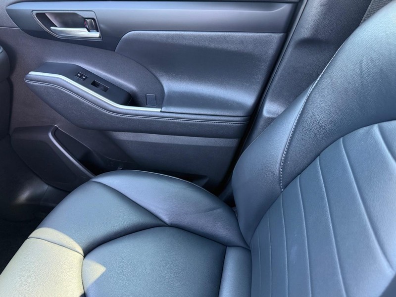 Toyota Highlander Vehicle Image 22