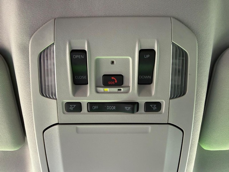 Toyota Highlander Vehicle Image 23
