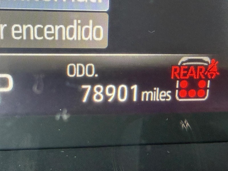 Toyota Highlander Vehicle Image 25