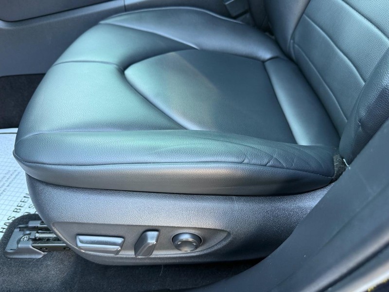 Toyota Highlander Vehicle Image 27