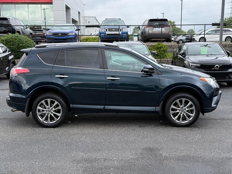 Toyota RAV4 Vehicle Image 02