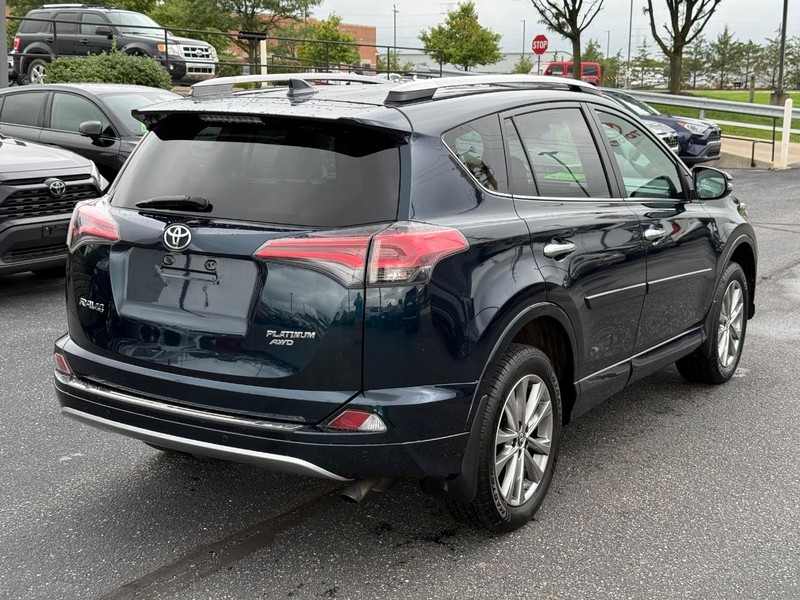 Toyota RAV4 Vehicle Image 03