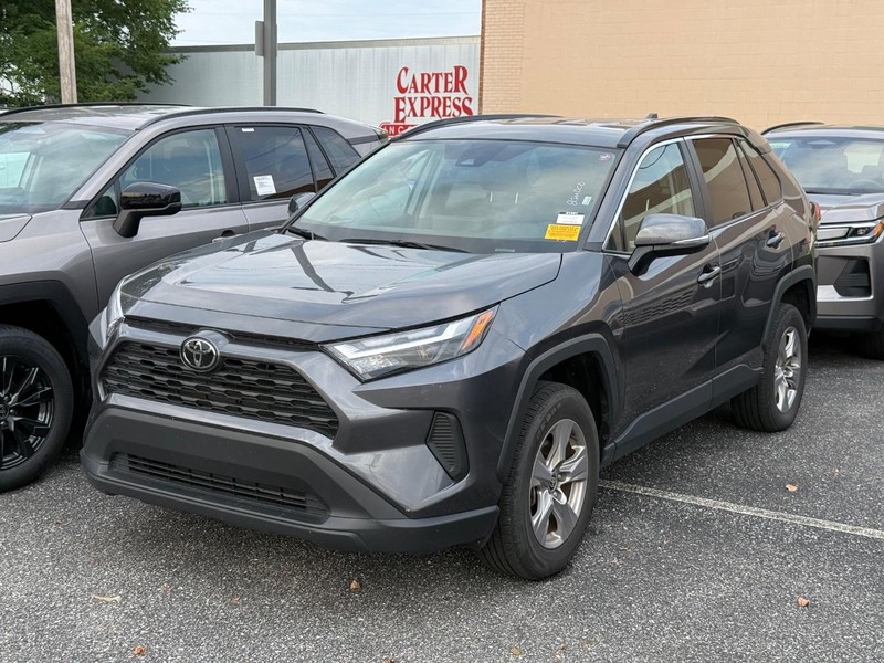 Toyota RAV4 Vehicle Image 02