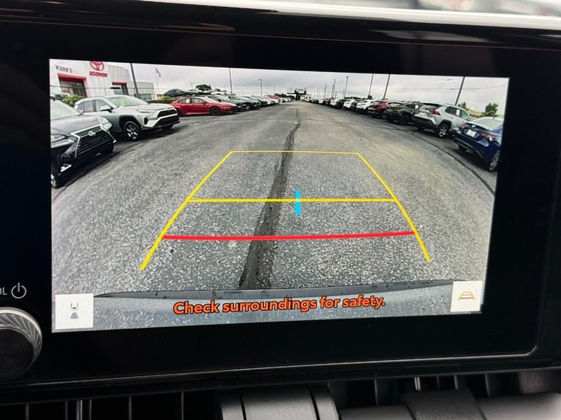 Toyota RAV4 Vehicle Image 17