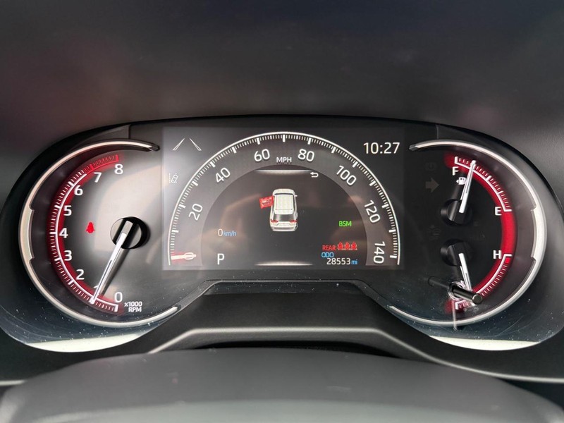 Toyota RAV4 Vehicle Image 21
