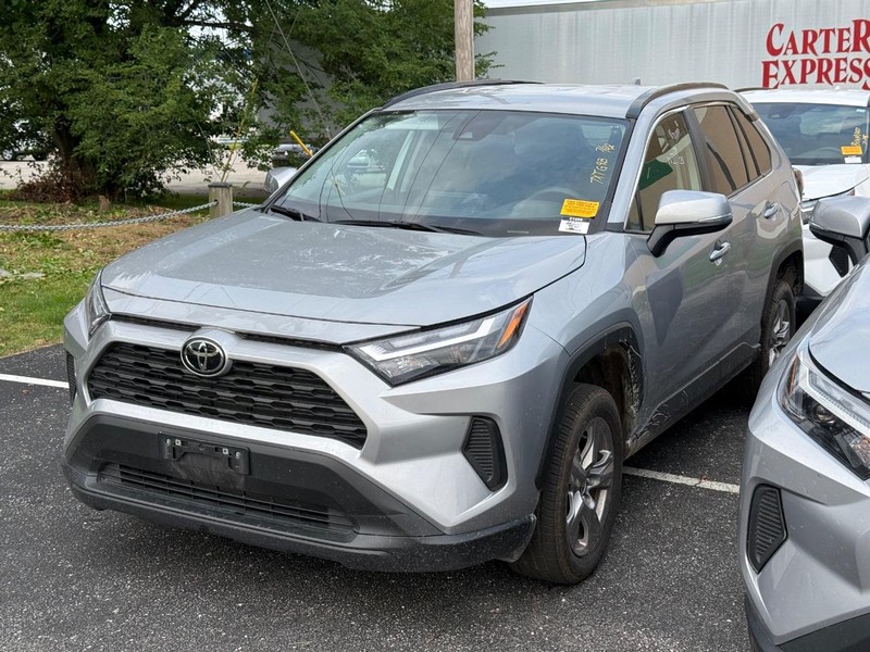 Toyota RAV4 Vehicle Image 02