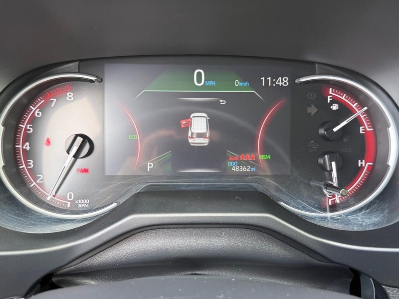 Toyota RAV4 Vehicle Image 21